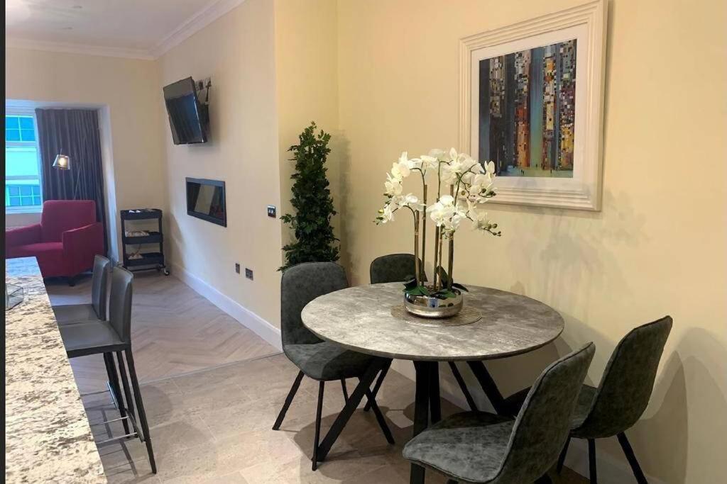 Apartment, Kilkenny City Buitenkant foto